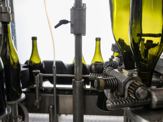 Močan prenos, vrhunski okus: Pravilna napetost jermenov za učinkovito vinsko sezono!